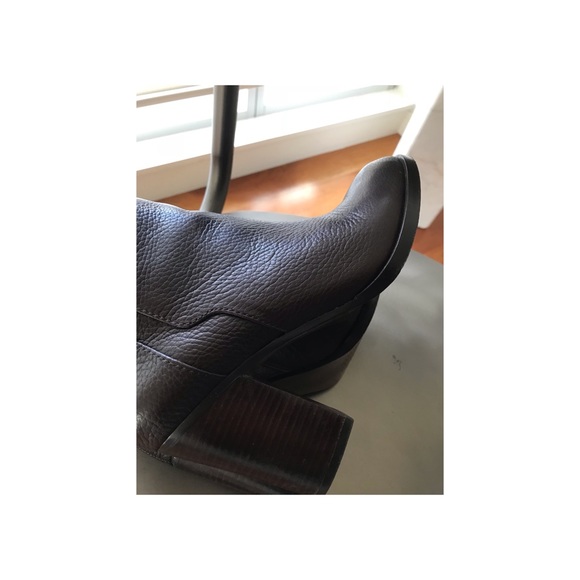 Leather ankle boots/booties - Picture 6 of 7